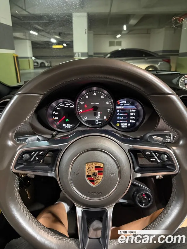Porsche Cayman 2016 thumb 12