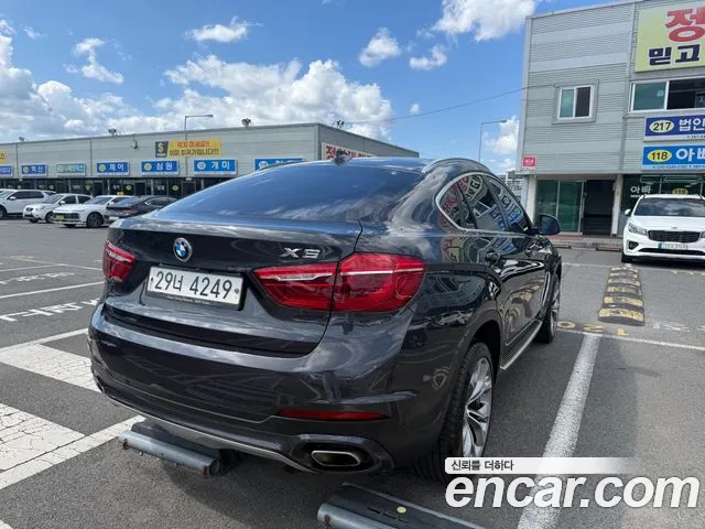 BMW X6 2018 thumb 4