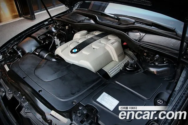 BMW 7-Series 2002 thumb 9