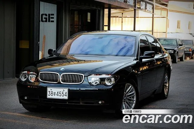 BMW 7-Series 2002 thumb 12