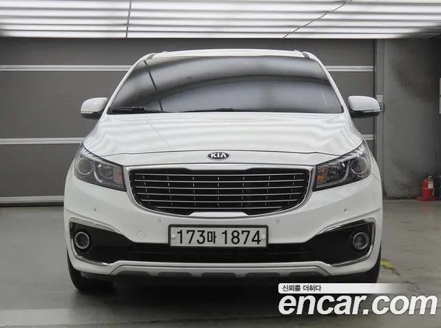 Kia Carnival 2015 thumb 2