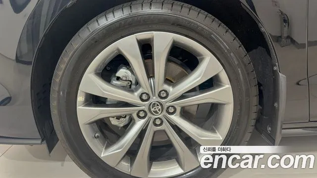 Toyota Sienna 2025 thumb 5