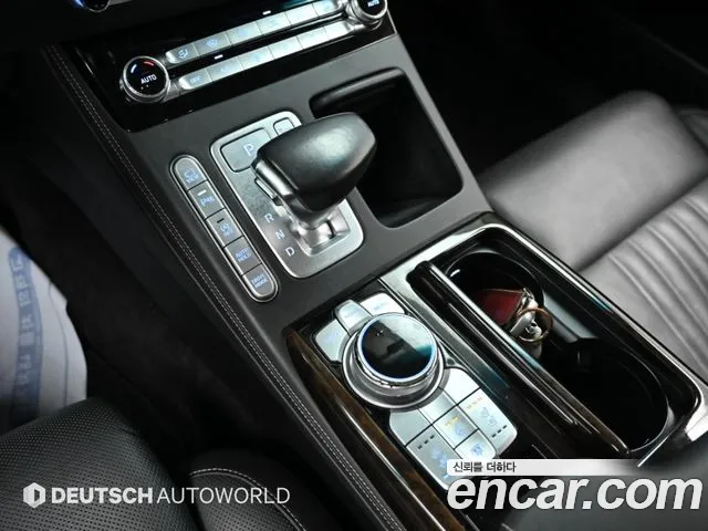 Genesis G90 2019 thumb 9