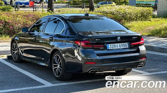 BMW 5-Series 2022 thumb 2