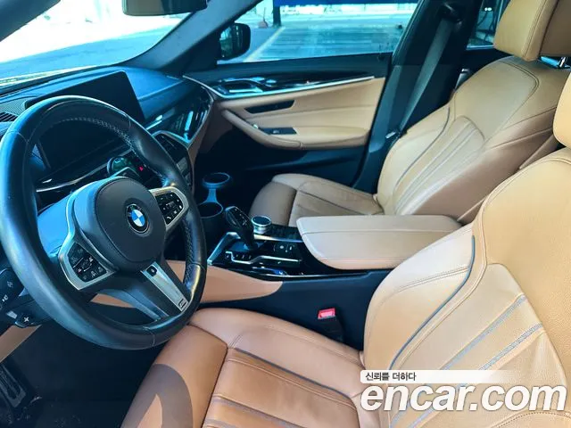 BMW 5-Series 2022 thumb 9