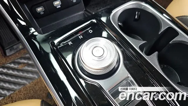 Kia Carnival 2021 thumb 9