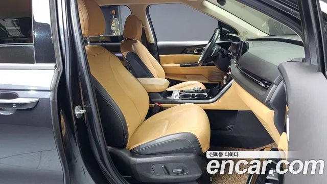 Kia Carnival 2021 thumb 11