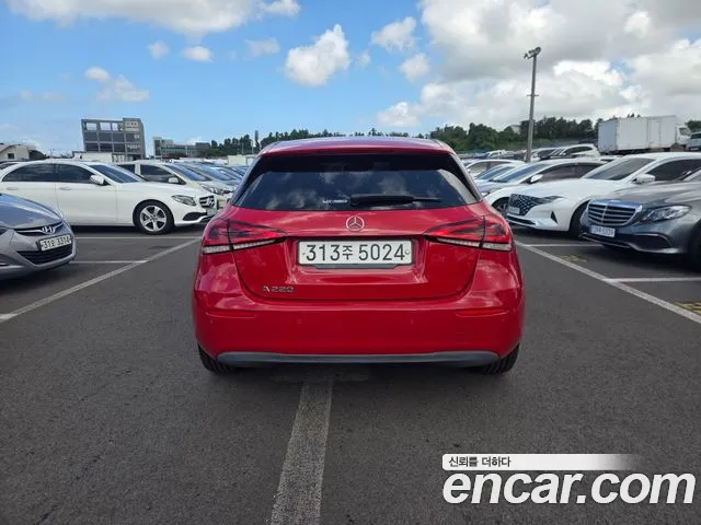 Mercedes-Benz A-Класс 2019 thumb 4