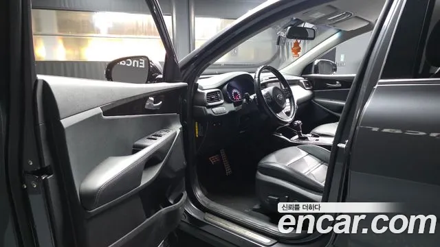 Kia Sorento 2017 thumb 10