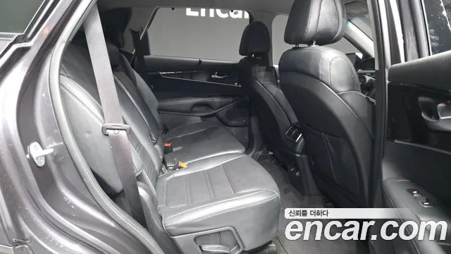 Kia Sorento 2017 thumb 12