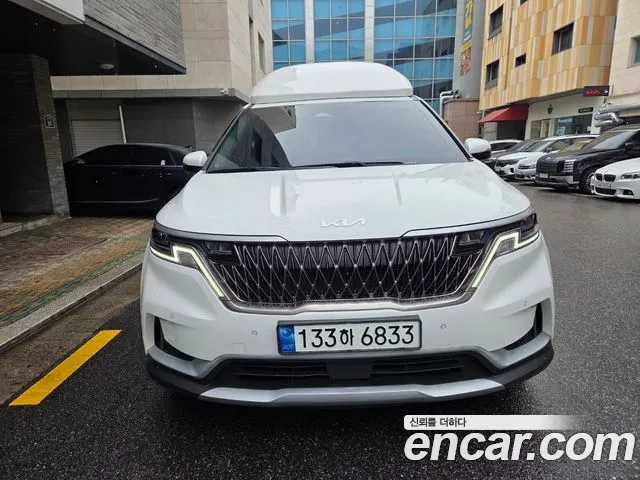 Kia Carnival 2023 thumb 3