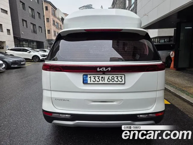 Kia Carnival 2023 thumb 4