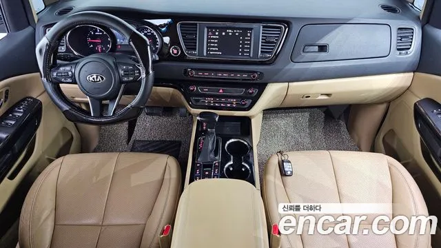 Kia Carnival 2018 thumb 7