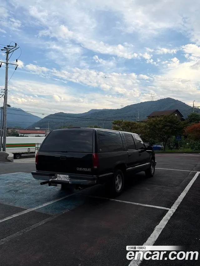 Chevrolet Surburban 1999 thumb 4
