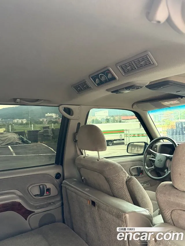 Chevrolet Surburban 1999 thumb 9