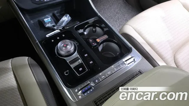 Kia Carnival 2024 thumb 9