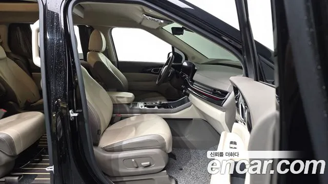 Kia Carnival 2024 thumb 11