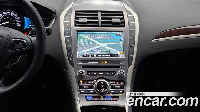 Lincoln MKZ 2019 thumb 12