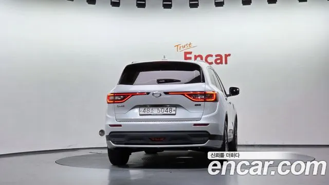 Renault-KoreaSamsung Koleos 2016 thumb 4