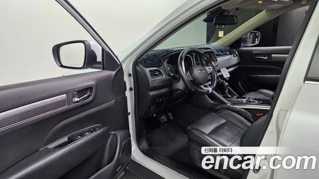 Renault-KoreaSamsung Koleos 2016 thumb 10