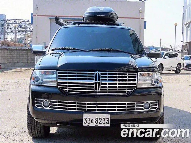 Lincoln Navigator 2014 thumb 2