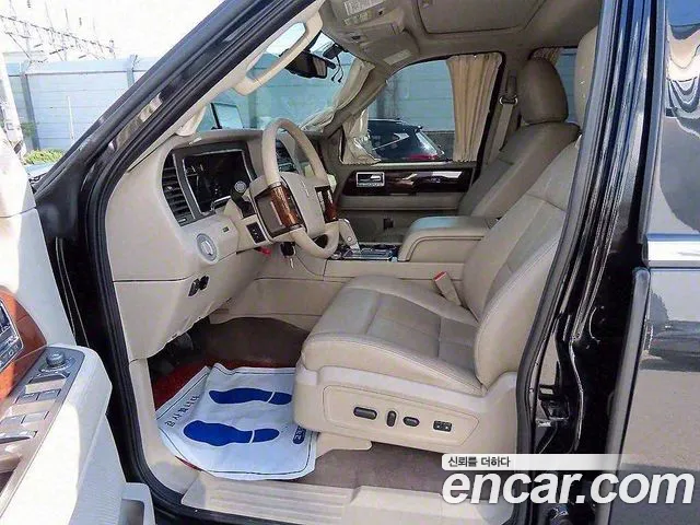 Lincoln Navigator 2014 thumb 5