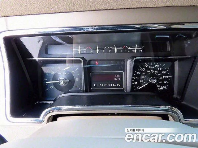 Lincoln Navigator 2014 thumb 9