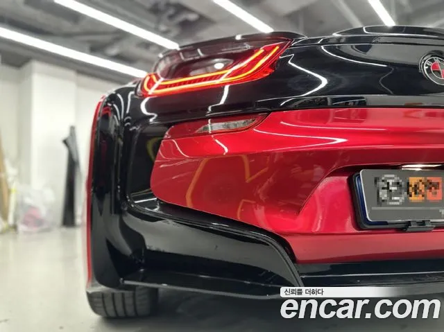 BMW i8 2016 thumb 2