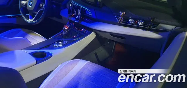 BMW i8 2016 thumb 10