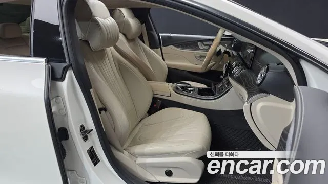 Mercedes-Benz CLS-Class 2020 thumb 11