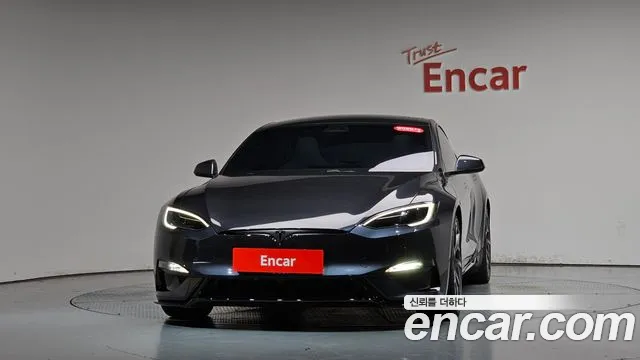 Tesla Model S 2026 thumb 2