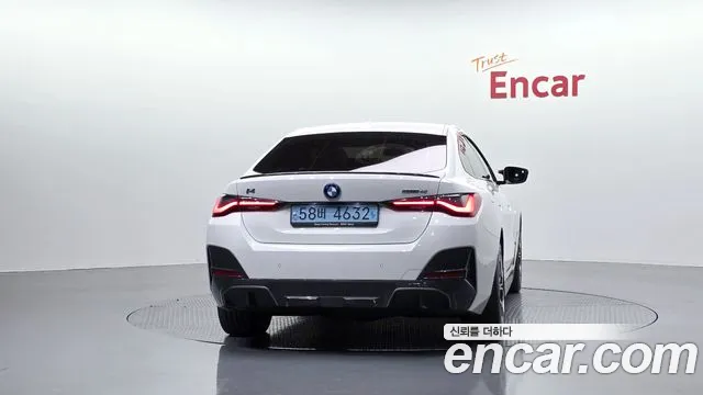 BMW i4 2023 thumb 4