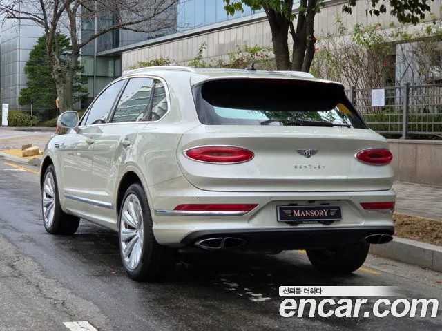 Bentley Bentayga 2024 thumb 2