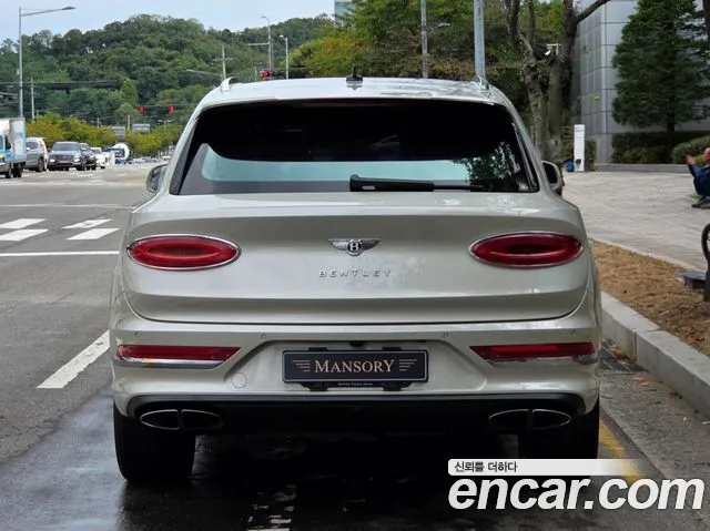 Bentley Bentayga 2024 thumb 4