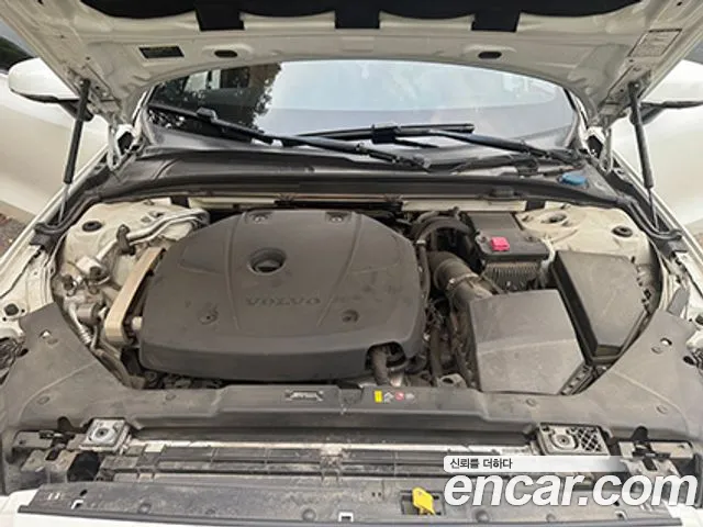 Volvo V60 2020 thumb 6