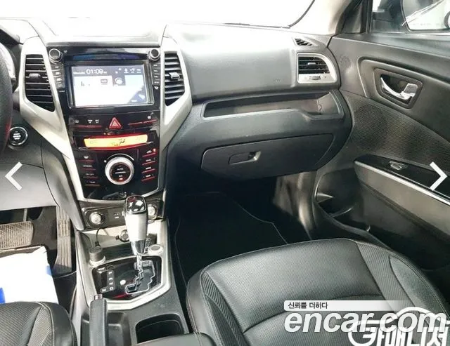 KG_Mobility_Ssangyong TIBOLI 2015 thumb 10