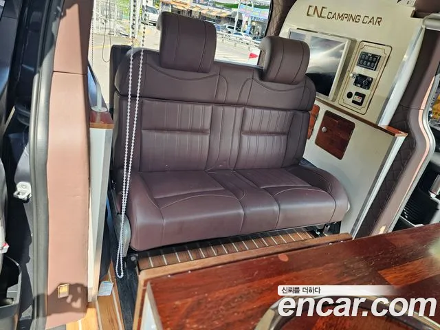Hyundai Staria 2022 thumb 10