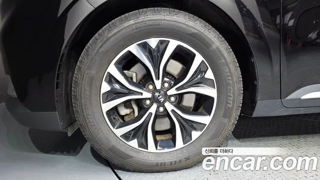 Kia Carnival 2021 thumb 5