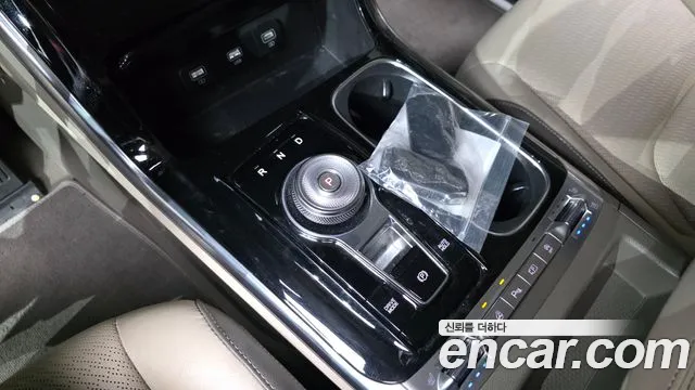 Kia Carnival 2021 thumb 9