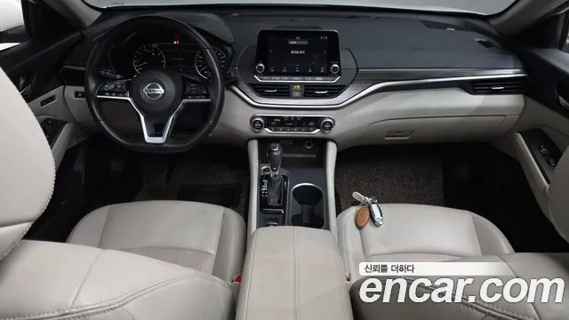 Nissan Altima 2019 thumb 6