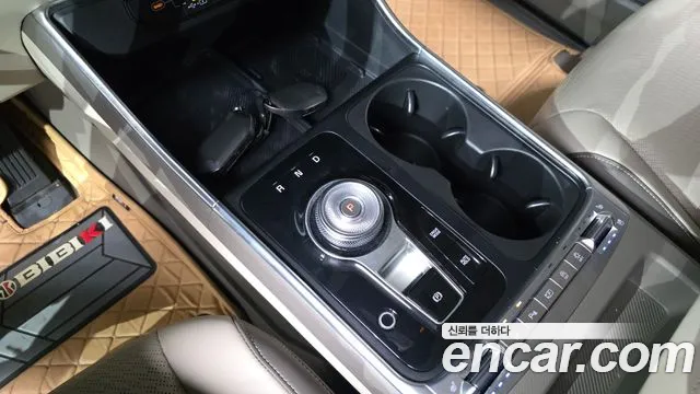 Kia Carnival 2024 thumb 9