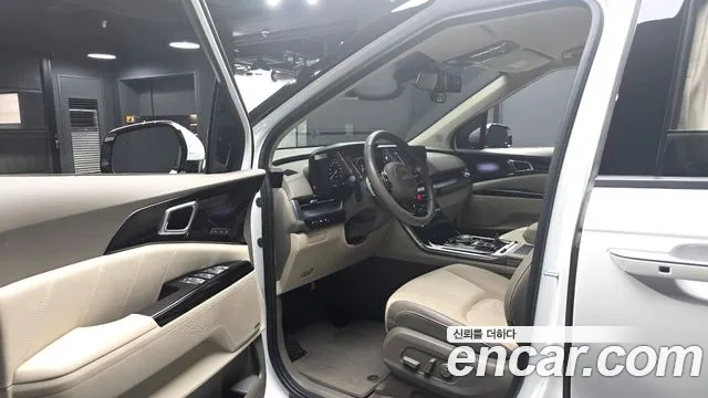 Kia Carnival 2022 thumb 10
