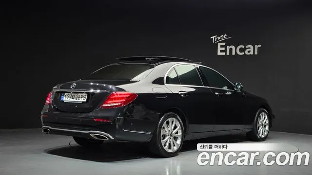 Mercedes-Benz E-Класс 2019 thumb 2