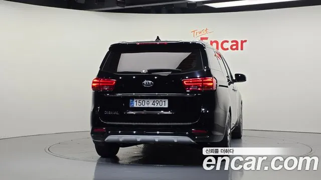 Kia Carnival 2020 thumb 4