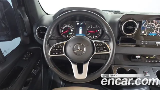 Mercedes-Benz Sprinter 2023 thumb 12