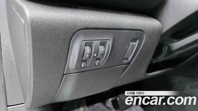 Renault-KoreaSamsung Megane 2017 thumb 12
