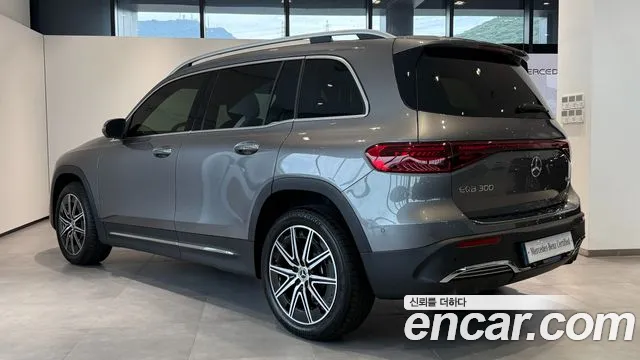 Mercedes-Benz EQB 2026 thumb 3