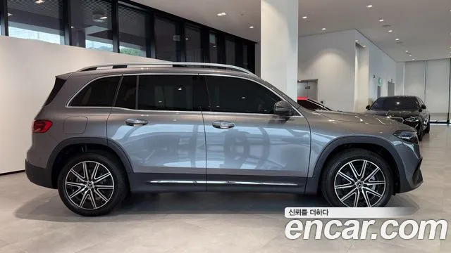 Mercedes-Benz EQB 2026 thumb 9