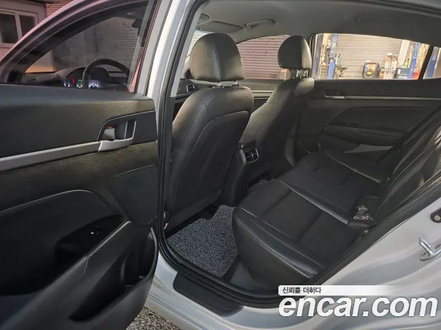 Hyundai Avante 2015 thumb 9