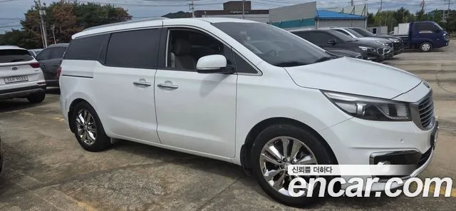 Kia Carnival 2015 thumb 3